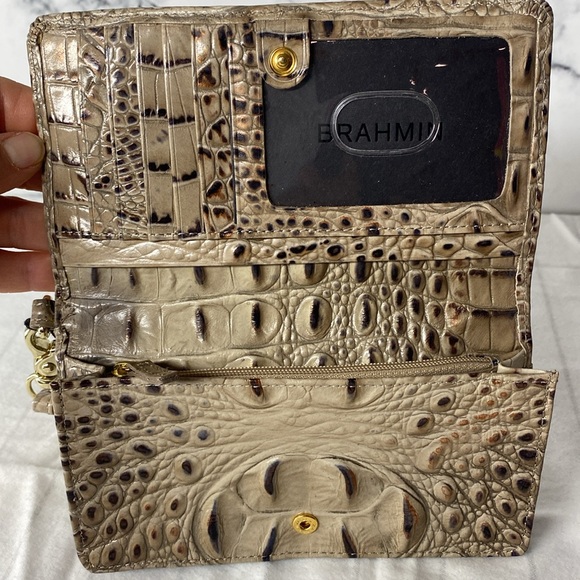 Brahmin Tan Crocodile Embossed Women's Bag, Brahmin
Ady Leather Wallet - Picture 2 of 8